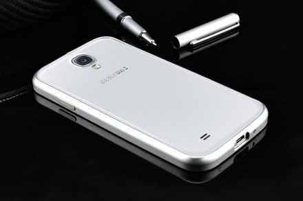 Металлический бампер для Samsung i9500 Galaxy S4