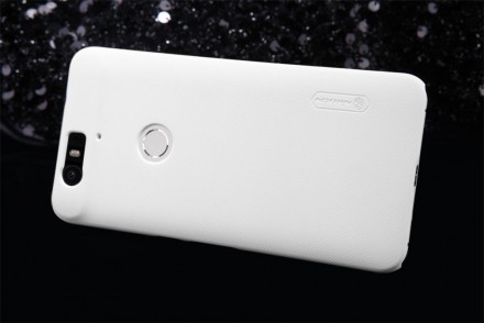 Пластиковая накладка Nillkin Super Frosted для Huawei Nexus 6P (+ пленка на экран)