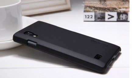 Пластиковая накладка Nillkin Super Frosted для LG P765 Optimus L9 (+ пленка на экран)