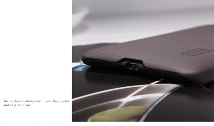 Пластиковая накладка Nillkin Super Frosted для HTC Desire 600 (+ пленка на экран)