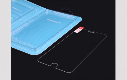 Защитное стекло MOCOLO Premium Glass для iPhone SE (2020)
